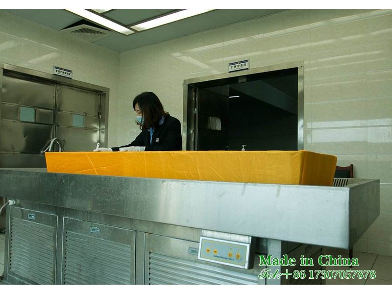 遗体化装整容台