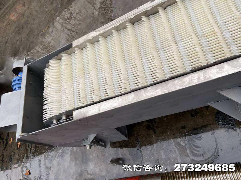 方城县回转耙齿式清污机